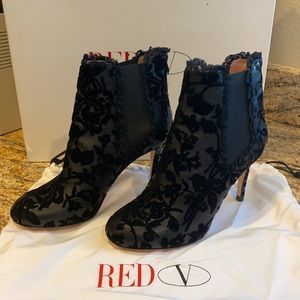 Valentino Red S.p.a. Via F. Turati Milano boots